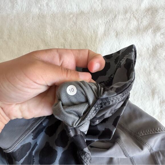 Lululemon All The Right Places Crop Leggings Leopard Size 10 - Picture 9 of 9